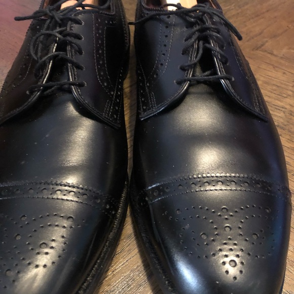 Allen Edmonds Clifton in size 13A Narrow fit. - Picture 4 of 5